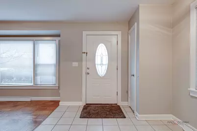 1595 N McKinley Road #1, Lake Forest, IL 60045 - Photo 8