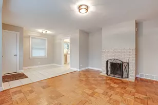 1595 N McKinley Rd, Lake Forest, IL 60045 - Photo 10