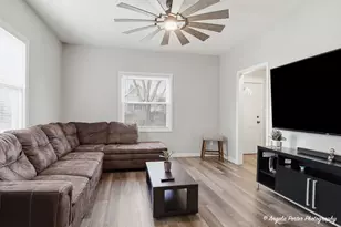 3011 Emmaus Ave, Zion, IL 60099 - Photo 4