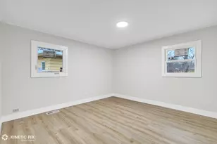 124 Nauvoo St, Park Forest, IL 60466 - Photo 10