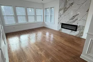 1048 W Marquette Rd, Chicago, IL 60621 - Photo 2
