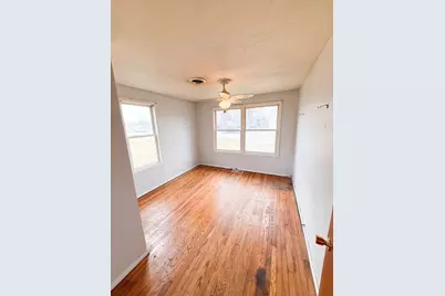 195 S Douglas Avenue, Bradley, IL 60915 - Photo 14