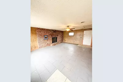 195 S Douglas Avenue, Bradley, IL 60915 - Photo 4