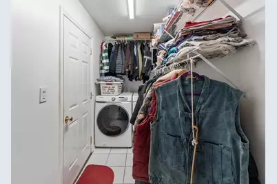 620 S Point Drive, Schaumburg, IL 60193 - Photo 22