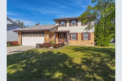 620 S Point Drive, Schaumburg, IL 60193 - Photo 2