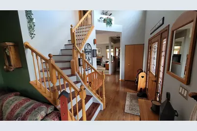 5716 Breezeland Road, Carpentersville, IL 60110 - Photo 2