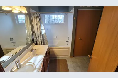 5716 Breezeland Road, Carpentersville, IL 60110 - Photo 30