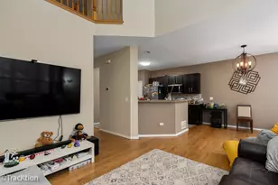 449 Vaughn Cir, Aurora, IL 60502 - Photo 4