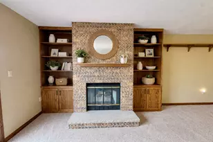 304 Staley Dr, Leroy, IL 61752 - Photo 12