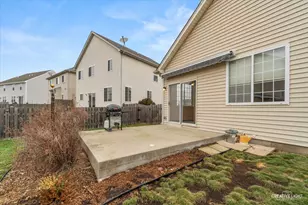 1215 Violet Ln, Joliet, IL 60431 - Photo 16