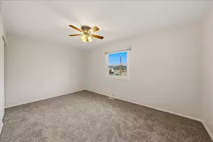 1022 Whitebridge Ln, Hanover Park, IL 60133 - Photo 8