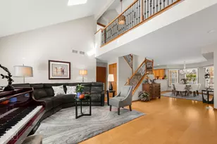 544 Philip Dr, Bartlett, IL 60103 - Photo 6