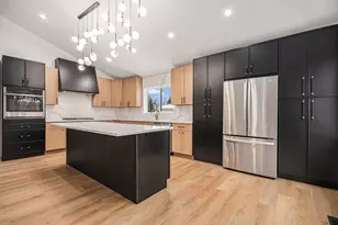 1430 Holland Pl, Downers Grove, IL 60515 - Photo 6