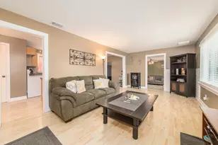 307 E Main Street Rd, Cary, IL 60013 - Photo 6