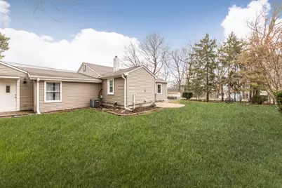 307 E Main Street Road, Cary, IL 60013 - Photo 4