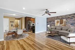 7306 Blackstone Ave, Justice, IL 60458 - Photo 2