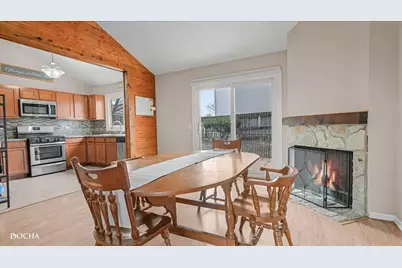 30W021 Danbury Drive, Warrenville, IL 60555 - Photo 4