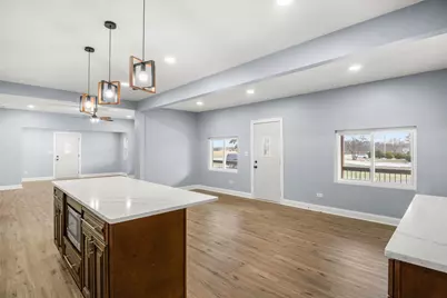 2402 N 41st Road, Sheridan, IL 60551 - Photo 14