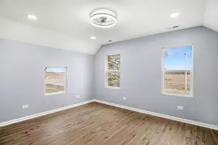 2402 N 41st Rd, Sheridan, IL 60551 - Photo 20