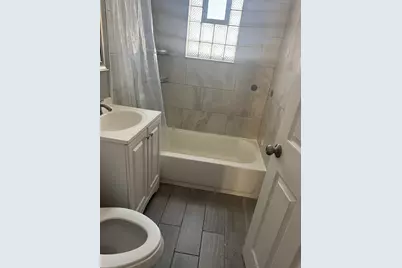 654 E 105th Street, Chicago, IL 60628 - Photo 8