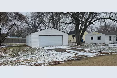 1702 W 9th Street, Dixon, IL 61021 - Photo 2
