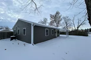 804 Scottswood Dr, Urbana, IL 61802 - Photo 2