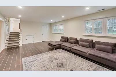 6025 N Hiawatha Avenue, Chicago, IL 60646 - Photo 26