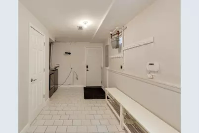 6025 N Hiawatha Avenue, Chicago, IL 60646 - Photo 28