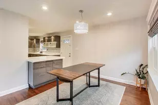 6025 N Hiawatha Ave, Chicago, IL 60646 - Photo 4