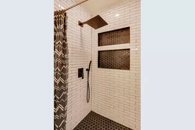 6025 N Hiawatha Avenue, Chicago, IL 60646 - Photo 16