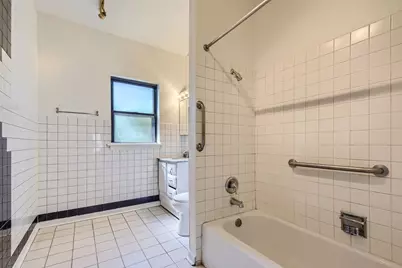 [Address not provided], Chicago, IL 60615 - Photo 6