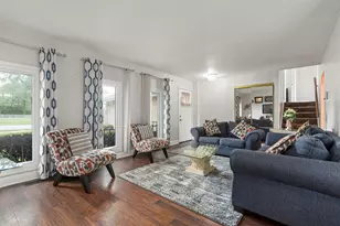 1144 E 160th Pl, South Holland, IL 60473 - Photo 4