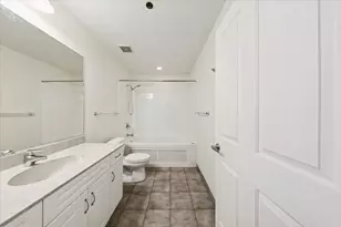 1250 S Michigan Ave, Chicago, IL 60605 - Photo 12