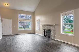 11173 Downing Ln, Roscoe, IL 61073 - Photo 4