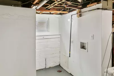 1020 Woodlawn Avenue, Waukegan, IL 60085 - Photo 20