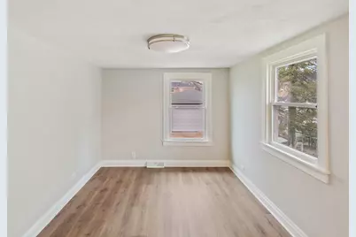 1020 Woodlawn Avenue, Waukegan, IL 60085 - Photo 8
