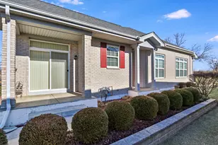 895 Eineke Blvd, Algonquin, IL 60102 - Photo 4