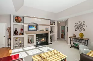 895 Eineke Blvd, Algonquin, IL 60102 - Photo 8