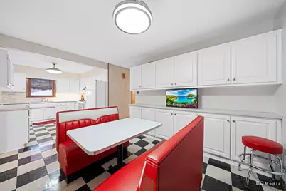 9837 Massasoit Avenue, Oak Lawn, IL 60453 - Photo 12