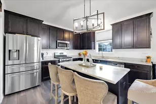 435 Fawn Dr, Oswego, IL 60543 - Photo 14