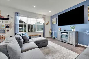 435 Fawn Dr, Oswego, IL 60543 - Photo 6