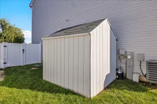 435 Fawn Dr, Oswego, IL 60543 - Photo 42