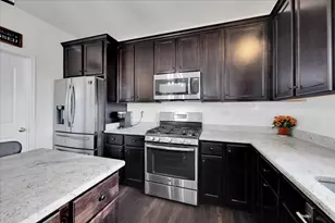 435 Fawn Dr, Oswego, IL 60543 - Photo 12