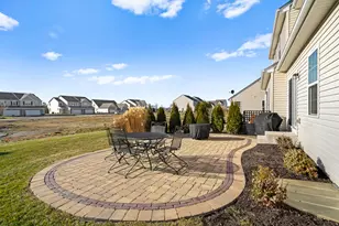 1053 Sears Cir, Elburn, IL 60119 - Photo 24