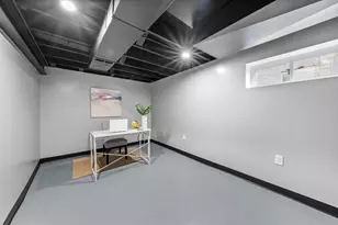 11925 S Lafayette Ave, Chicago, IL 60628 - Photo 16