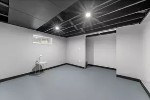 11925 S Lafayette Ave, Chicago, IL 60628 - Photo 18