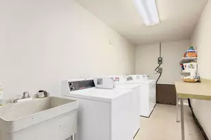 1S055 Spring Rd, Oakbrook Terrace, IL 60181 - Photo 32