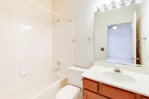 1144 E Cambria North Ln, Lombard, IL 60148 - Photo 8