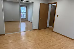 3115 Village Green Dr, Aurora, IL 60504 - Photo 8