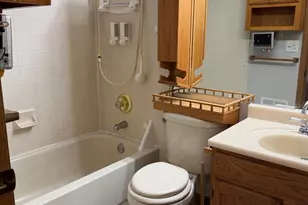 3115 Village Green Dr, Aurora, IL 60504 - Photo 6